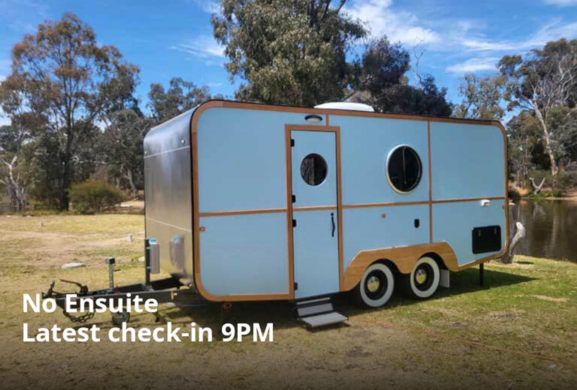Retro Caravan 2xQueen, 2xK.Single, No Ensuite - 1