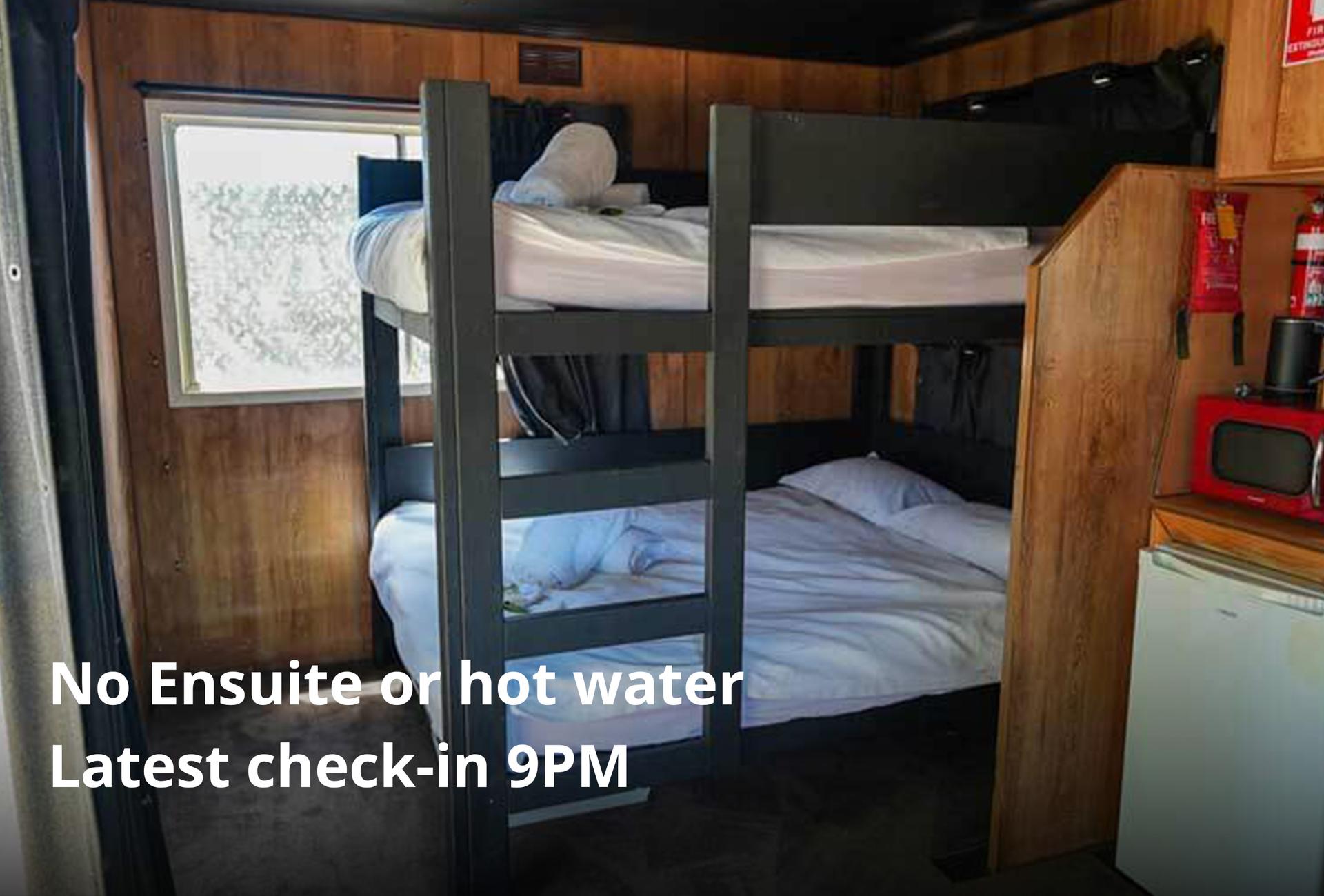 Tatty old Cabin, 2xQueen, No Ensuite - Image 3