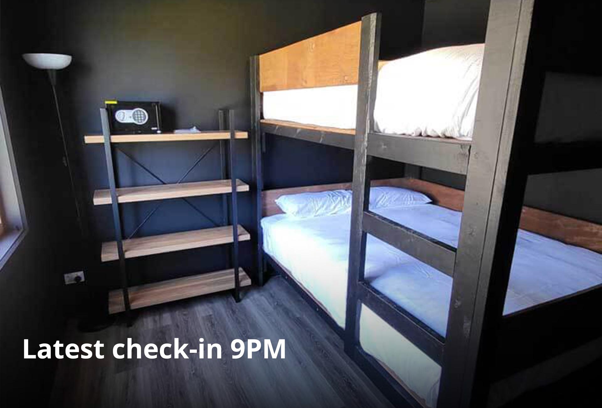 Modern Cabin 2xQueen Bunk, 1xEnsuite - Image 4
