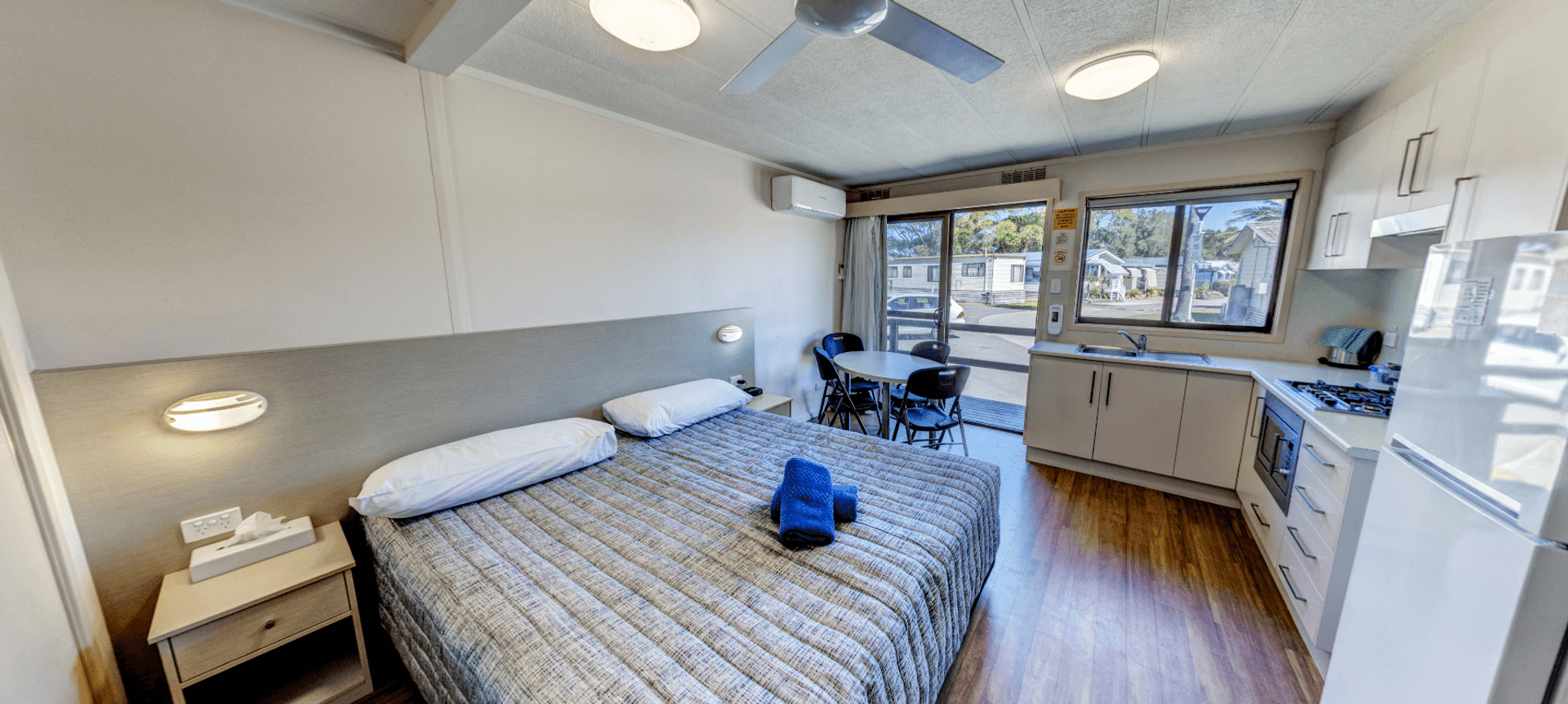 Motel  Budget Cabin - 1