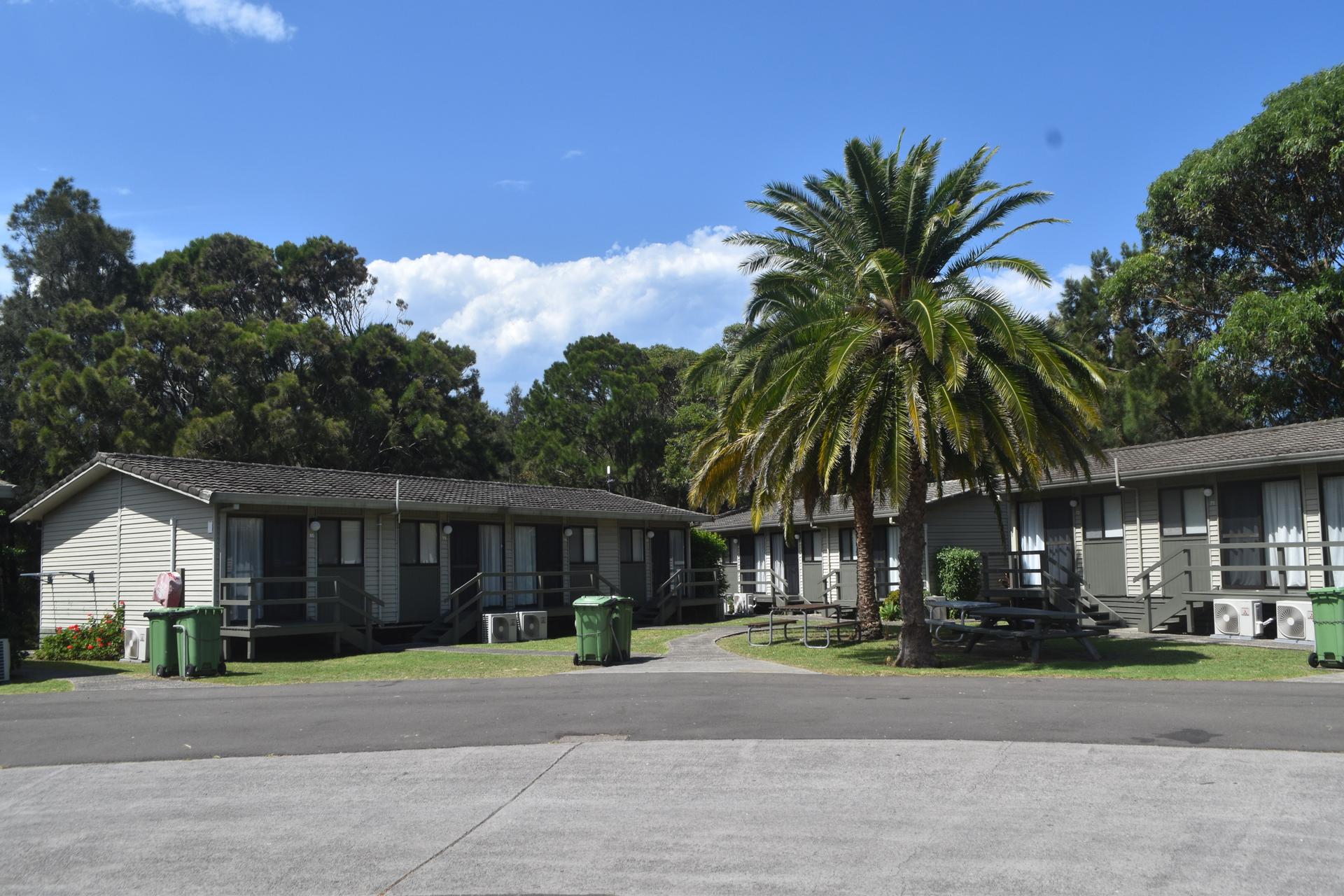 Motel  Budget Cabin - Image 4