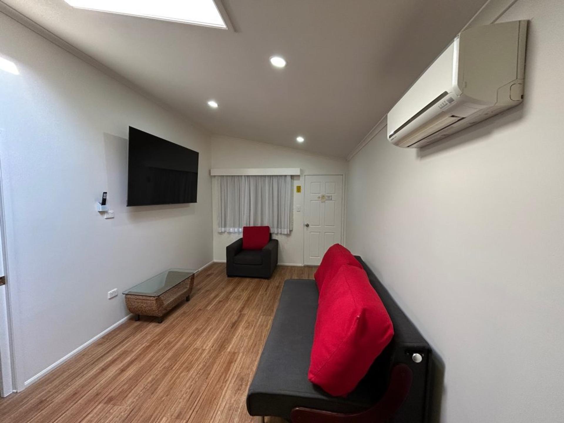 Bungalow - Image 2