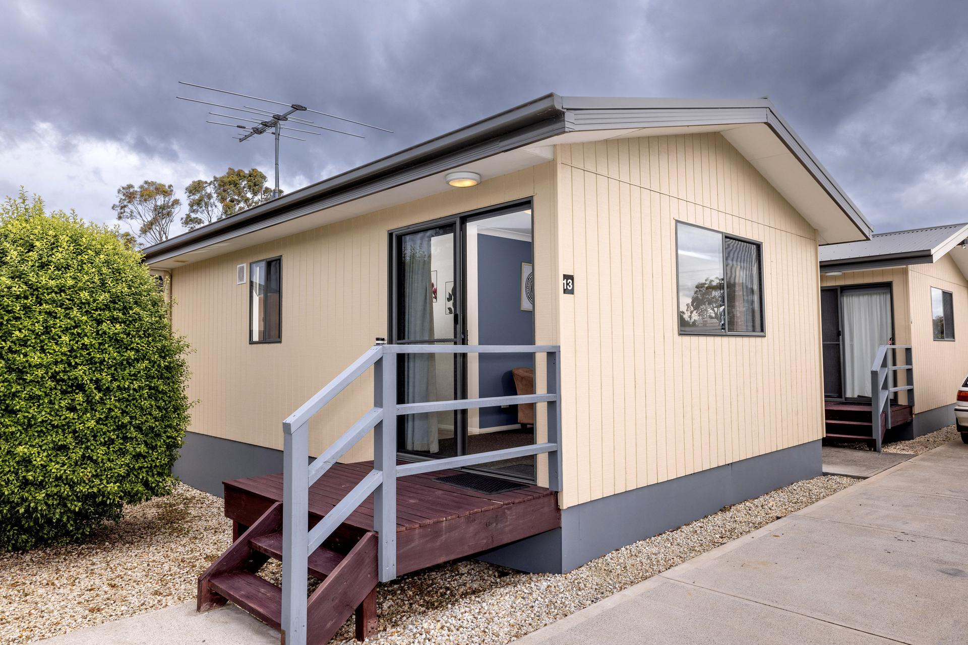 Dulcot Cabin - Image 3